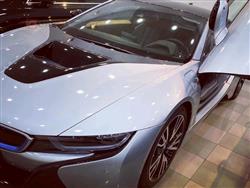 بي ام دبليو i8